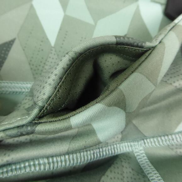 Patagonia Performance Leggings Womens SZ M Geometric Pattern Yoga Gym Stretch - Picture 8 of 13